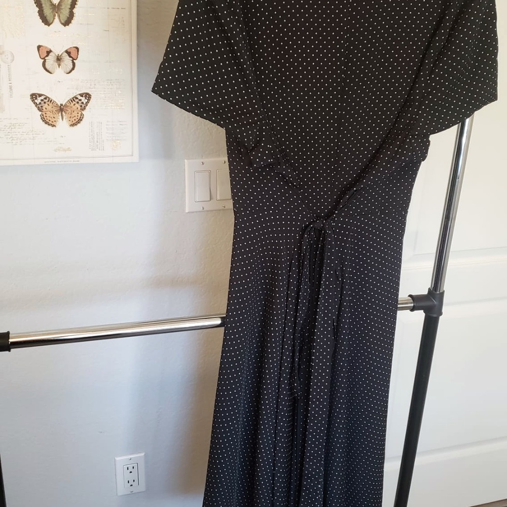 Lotus Threads Dress - Picture 4 of 11